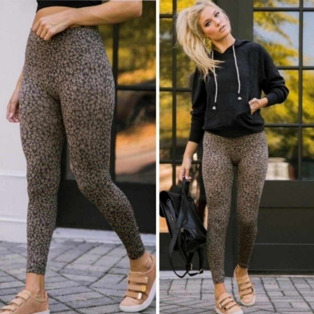Spanx Mini Leopard Print Look At Me Now Seanless Leggings M